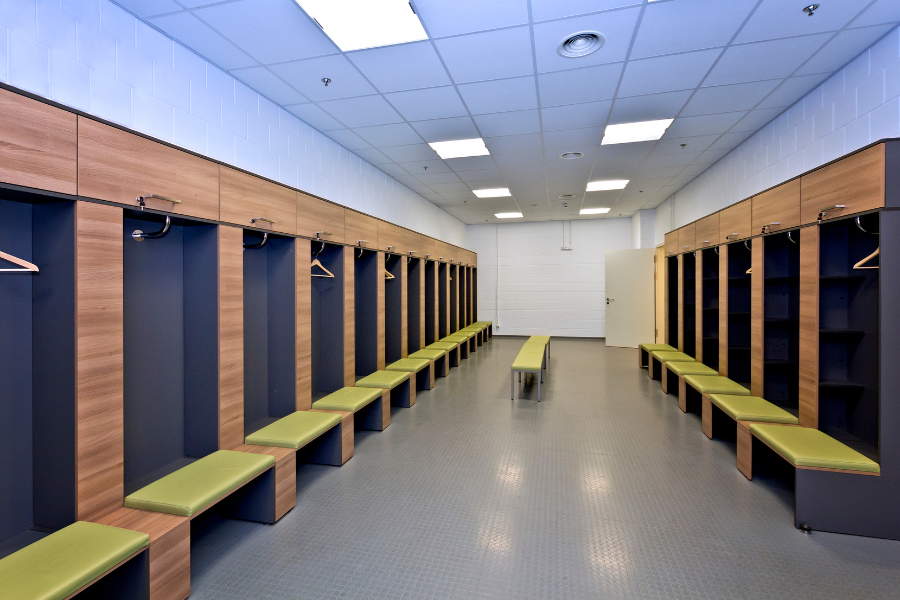 Eco'Logis construit et installe vos futurs vestiaires sportifs en Vendée et partout en France.